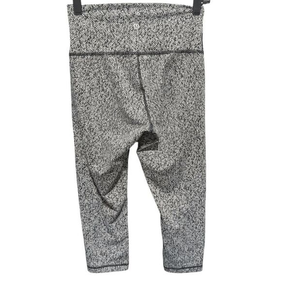 LULULEMON ATHLETICA Wunder Under High-Rise Crop 21' Size 6 - Picture 5 of 5